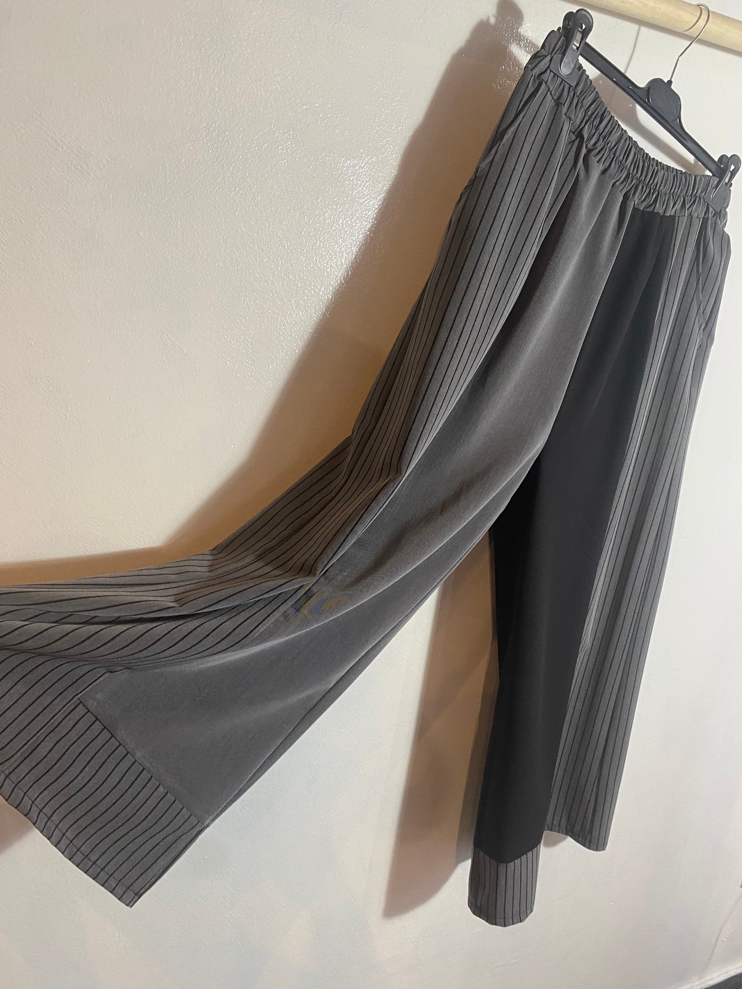 Zweifarbige Hose Größe 2XL