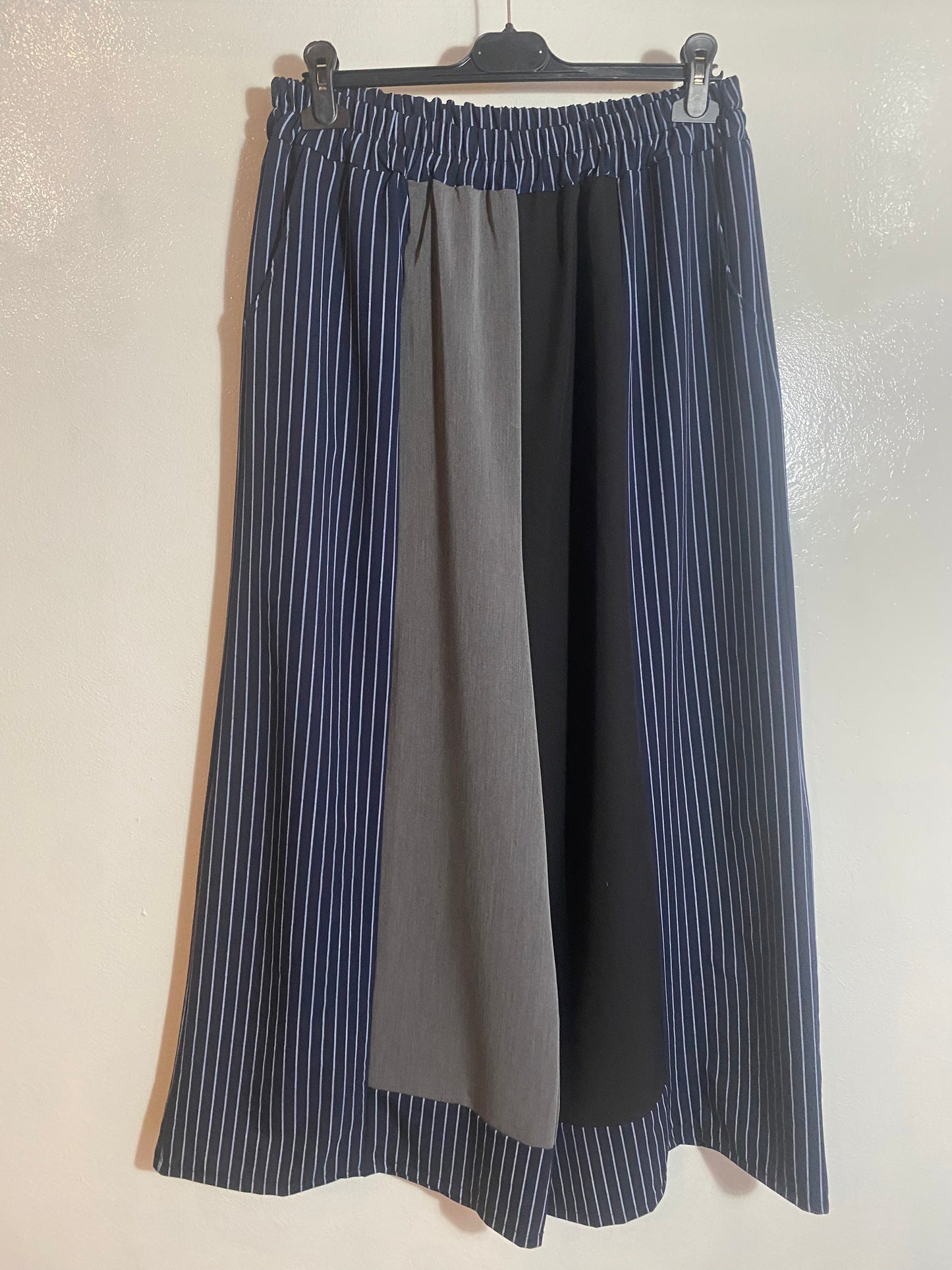 Zweifarbige Hose Größe 2XL